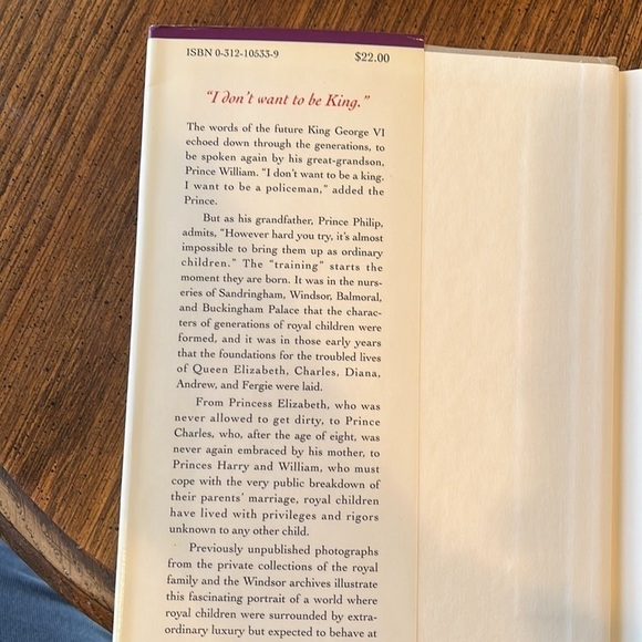 Rare hardcover “Royal Children” - Ingrid Seward and hardcover “William and Kate” - Picture 2 of 11